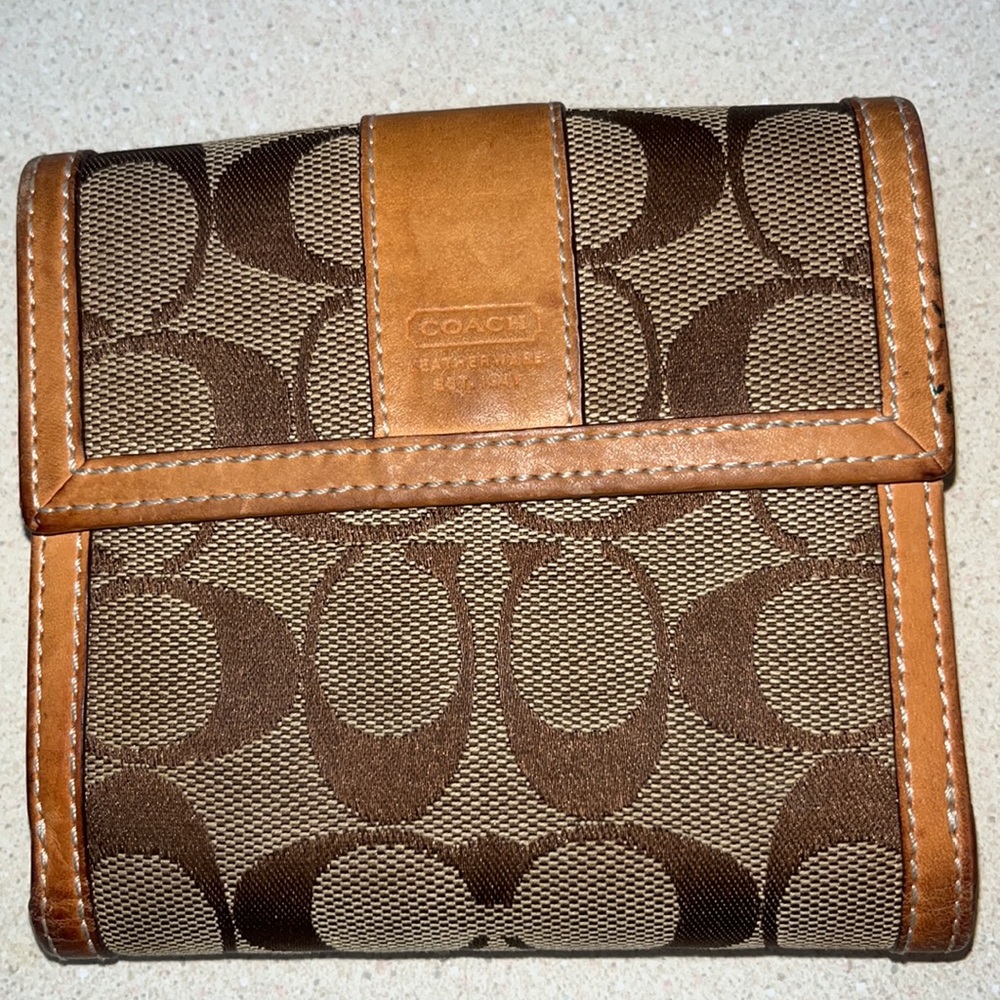 Used Coach Wallet - Picture 1 of 4